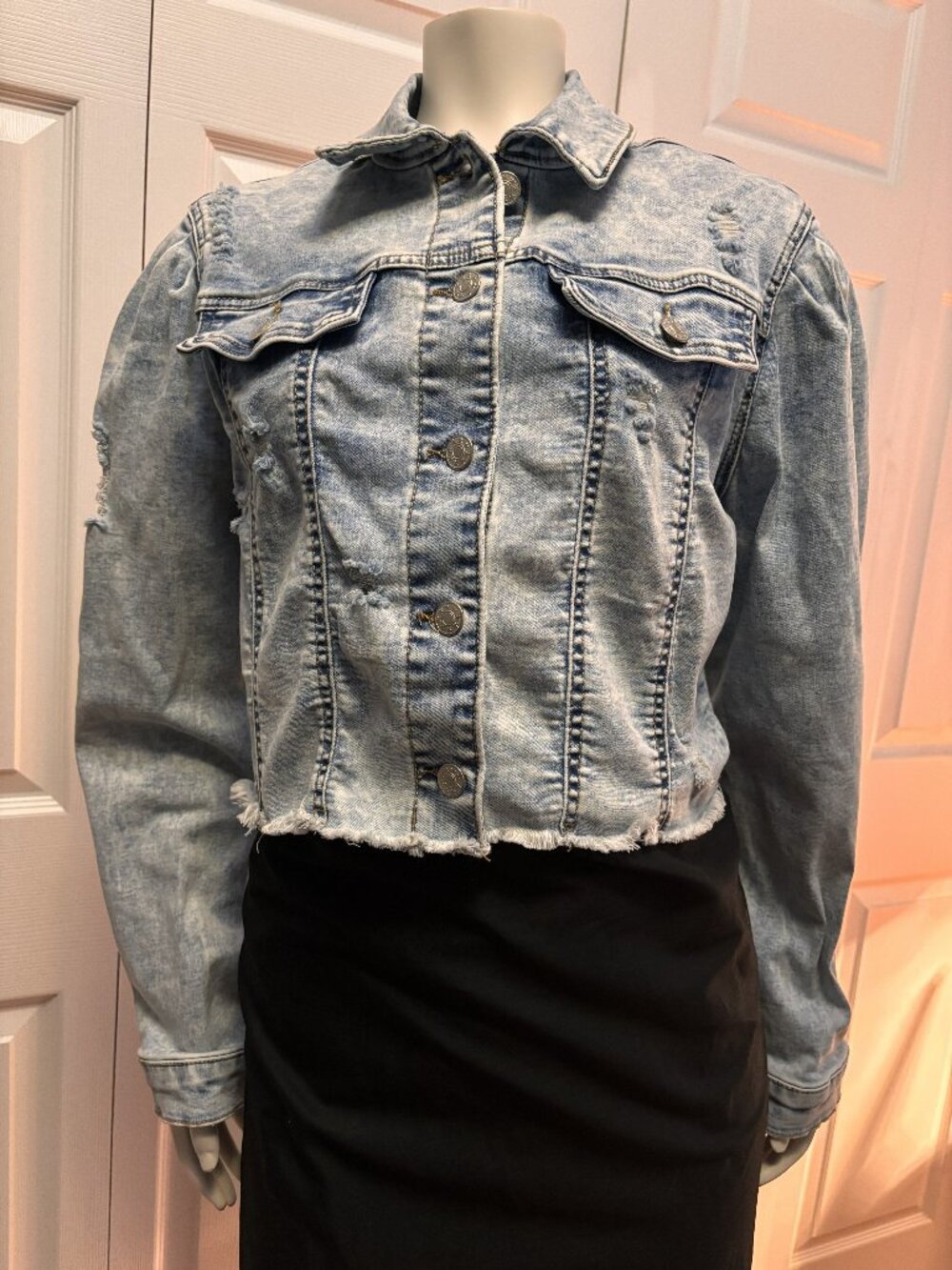 Cropped Distressed Denim Jacket Puff Sleeve Light Wash Size M